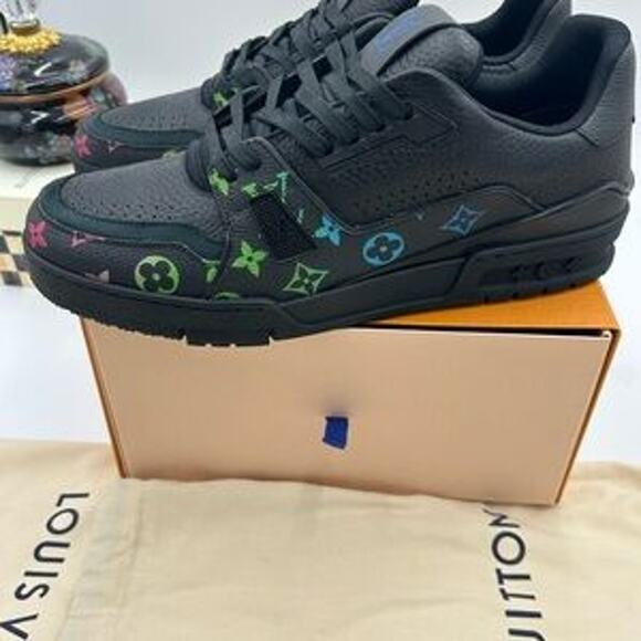 Men's Louis Vuitton monogram trainer sneakers size 11 fits 12 US made in Italy - Picture 4 of 10